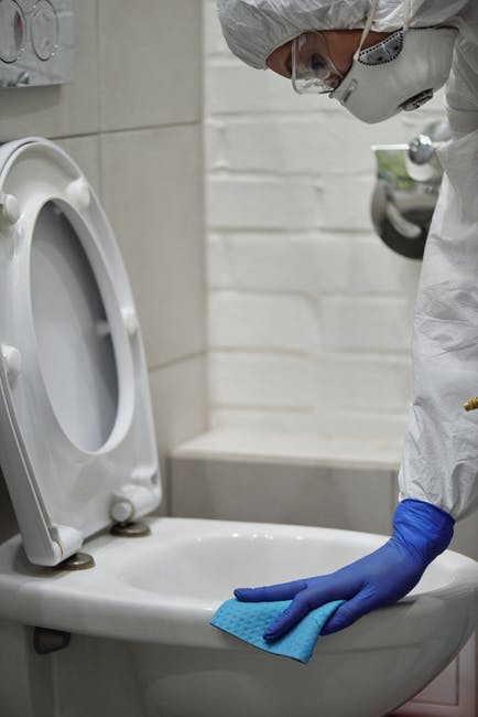 How to Deep Clean a Toilet: The Key Steps to Take